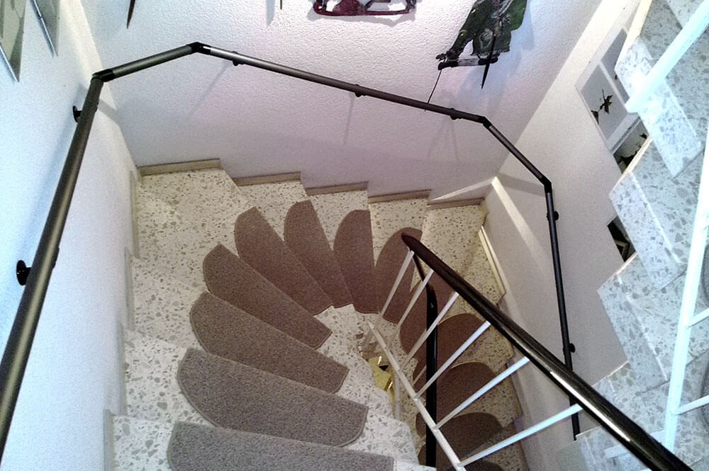 Wandhandlauf in Schwarz