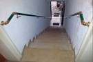 beidseitiger_Handlauf_fuer_aeltere_Person